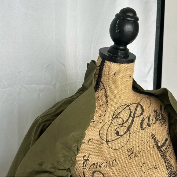 Dries Van Noten
Puff Sleeve Green “Voly' tie front jacket medium - Picture 9 of 15